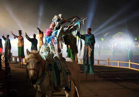 豫商走訪清明上河園 感受開封古都文化