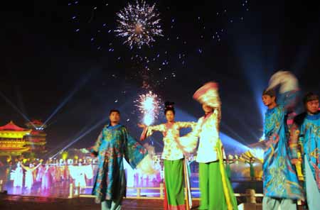 豫商走訪清明上河園 感受開封古都文化