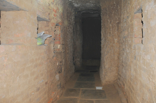 河南礦工地下居室成“景區(qū)” 參觀的人絡(luò)繹不絕