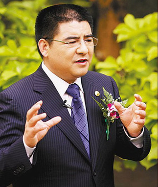 近百企業(yè)家響應(yīng)陳光標(biāo)號(hào)召 做慈善欲“裸捐”