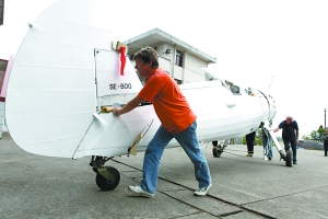 世界著名表演隊下周重慶試飛 表演飛機已抵渝