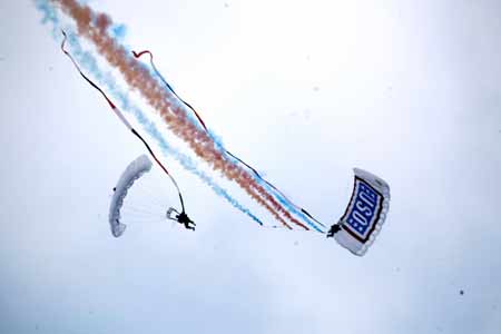 2010中國國際航空體育節(jié)表演精彩紛呈（二）