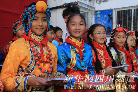 “中華民族一家親”文化下鄉活動在康定縣啟動