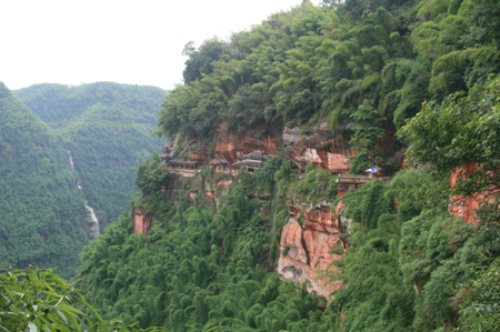 四川長寧蜀南竹海旅游大打“丹霞牌”