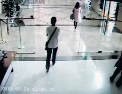 取款13萬出門即搶 帶著錄像截圖找出劫匪
