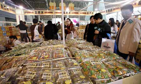 香港時(shí)尚購物展在山東濟(jì)南開展