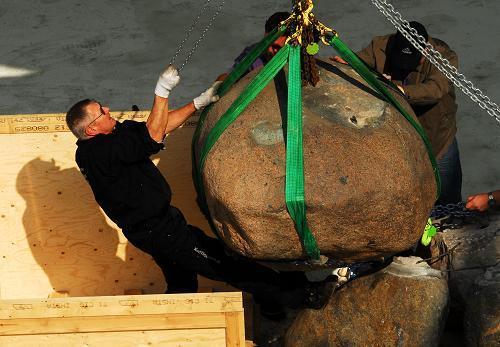 惜別世博園 小美人魚踏上萬里回家路