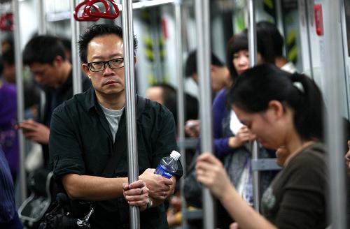 廣州取消亞運公交地鐵免費首日秩序井然