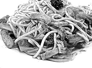 “團奴”揭低價團購真相:牛排小到不用刀切(圖)