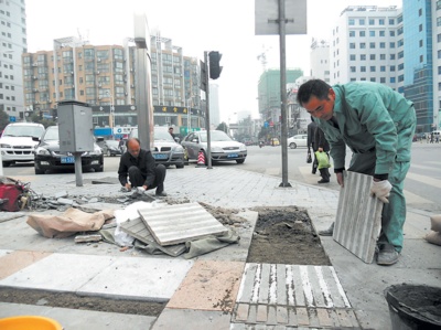 長沙“最牛蛇行盲道”拉直改造工程啟動