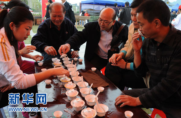 十萬天價大紅袍：又一杯“苦茶”？