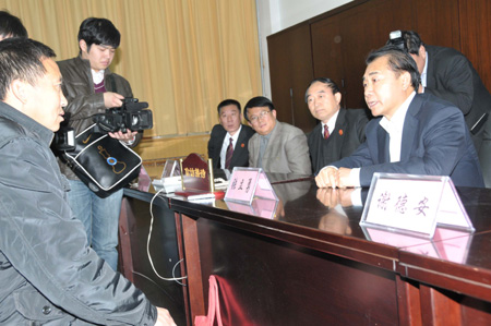 河南再次開展“萬名法官回訪萬名當事人”活動