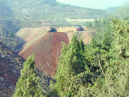 焦作不法之徒挖地采煤 日賺20余萬(wàn)元