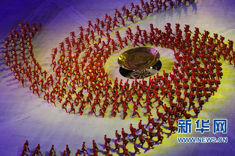 第十六屆亞洲運動會在廣州隆重開幕 溫家寶出席開幕式并宣布本屆亞運會開幕