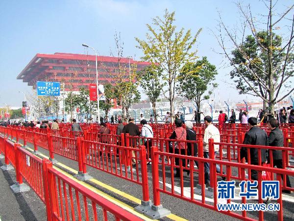 世博會中國館續展首日場面火爆