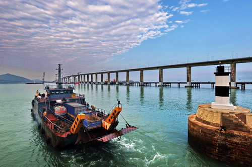 平潭海峽大橋通車　結束輪渡進出海島歷史