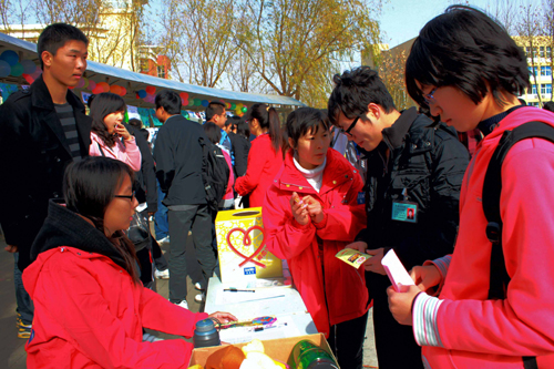中原工學院和真維斯集團再度聯手資優助困