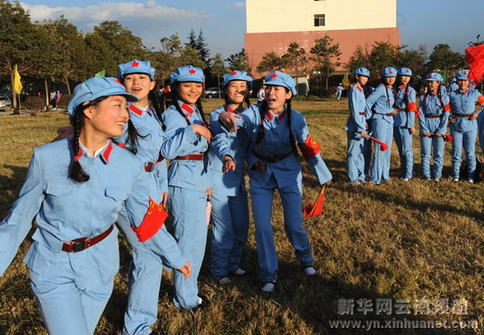 90后大學生愛“紅裝”