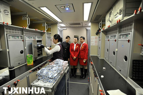 京津城際動(dòng)車組努力打造世界高鐵服務(wù)品牌