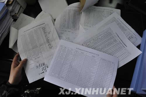 網絡紅人阿里木:30多萬串羊肉串串起的“慈善家”