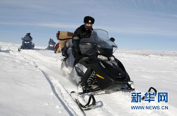 新疆阿勒泰為被困農牧民送物資