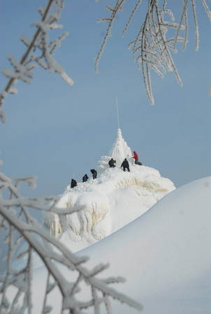 牡丹江雪堡進(jìn)入精雕階段