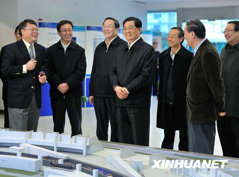 與人民在一起——中國(guó)領(lǐng)導(dǎo)人的一年足跡