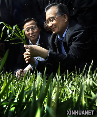 與人民在一起——中國領導人的一年足跡