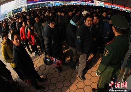 全國春運(yùn)火車票發(fā)售啟動(dòng) 實(shí)名制售票范圍擴(kuò)大