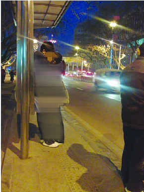 網傳初中生50分鐘激吻照引熱議