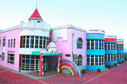 山東田莊回應網傳當地建“豪華幼兒園”中飽私囊