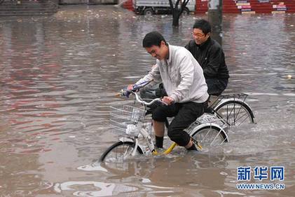 全國(guó)多地迎來強(qiáng)降雨天氣