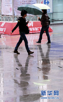 全國(guó)多地迎來(lái)強(qiáng)降雨天氣