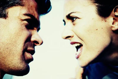 上下班往返路程長？小心婚姻亮紅燈！<BR>A 45-minute commute could mean you are on the road to divorce<BR>