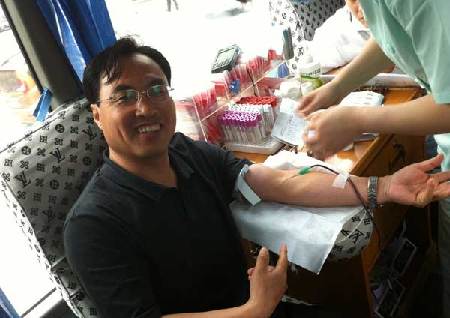 郭明義微博發(fā)獻(xiàn)血倡議 全國(guó)網(wǎng)友紛紛“力挺”