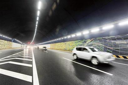 銘記歷史時刻:膠州灣橋隧通車