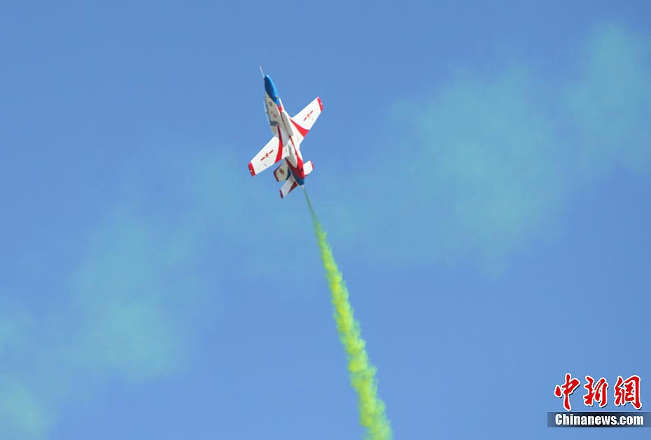 長春首屆航空展中國三支飛行表演隊齊亮相