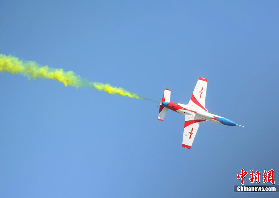 長春首屆航空展中國三支飛行表演隊齊亮相