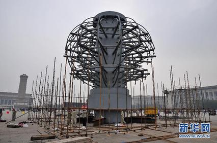 天安門廣場(chǎng)國慶大型立體花壇主景開始搭建