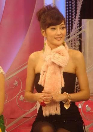 揭明星不堪情史 周潤(rùn)發(fā)喝洗潔精樂(lè)基兒割腕