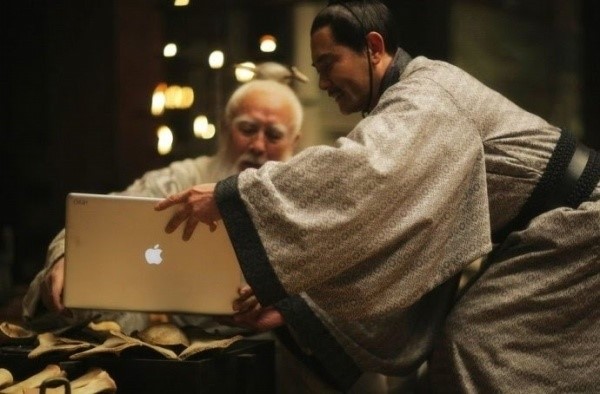 海量明星片場(chǎng)耍寶照片