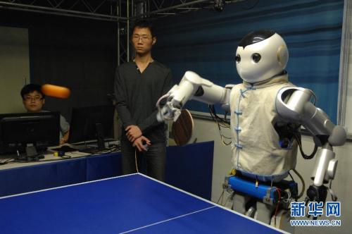 浙江大學研制出能打乒乓球的仿人機器人