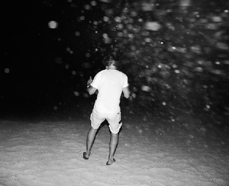 攝影師拍飛機“擦著”人頭降落奇景