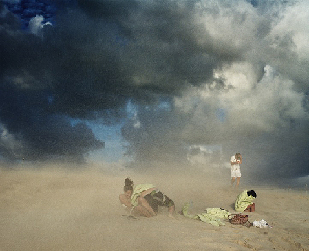 攝影師拍飛機“擦著”人頭降落奇景