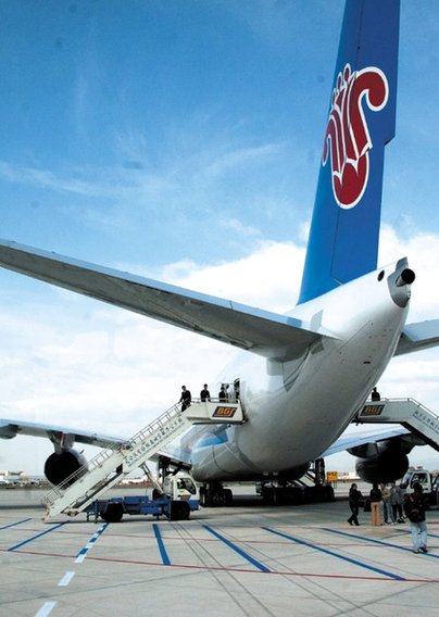 中國(guó)首架空客A380明首飛 與普通機(jī)型票價(jià)相當(dāng)