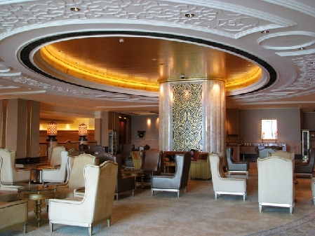 金碧輝煌！40噸黃金打造的八星級酒店