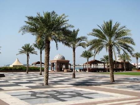 金碧輝煌！40噸黃金打造的八星級酒店