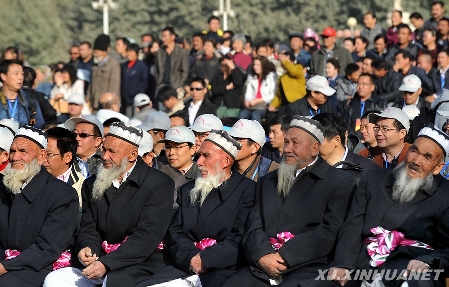 澤普長(zhǎng)壽老人多