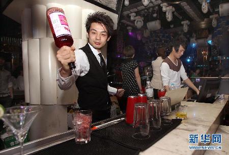 娛樂場所貓膩藏多少 揭開“假洋酒”的神秘面紗