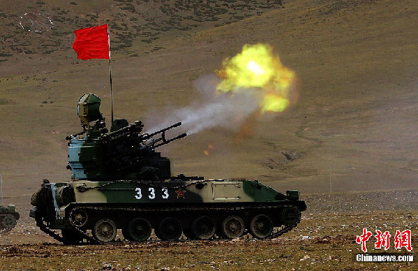 解放軍首次在高海拔高寒地區組織陸空聯合演習